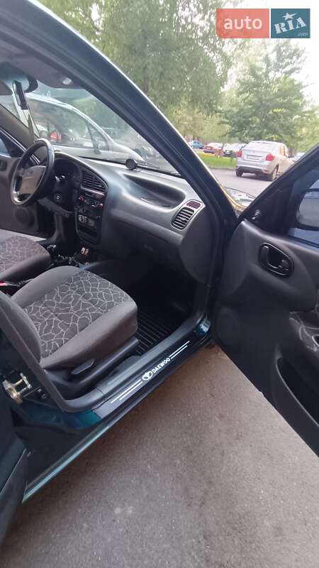 Седан Daewoo Lanos 2003 в Ужгороде