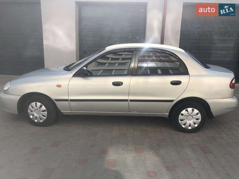 Седан Daewoo Lanos 2010 в Ивано-Франковске