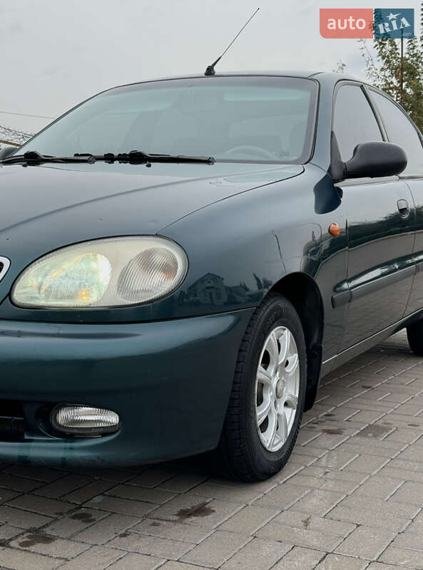 Седан Daewoo Lanos 2003 в Киеве