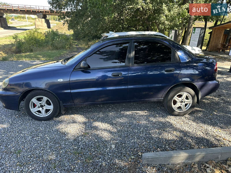Седан Daewoo Lanos 2004 в Вознесенську