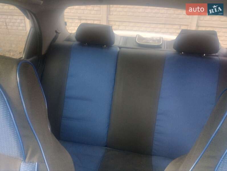 Седан Daewoo Lanos 2001 в Харькове