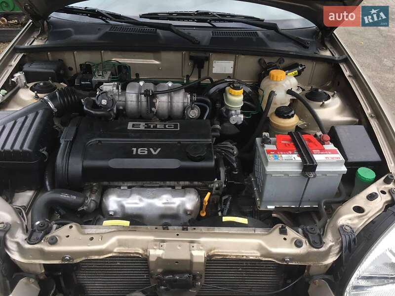 Седан Daewoo Lanos 2008 в Корсуне-Шевченковском