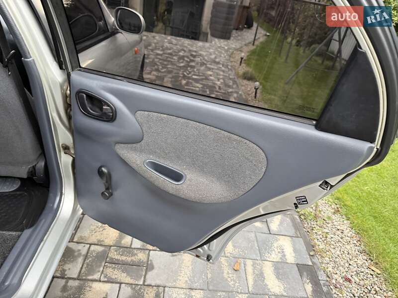 Хетчбек Daewoo Lanos 2007 в Дніпрі