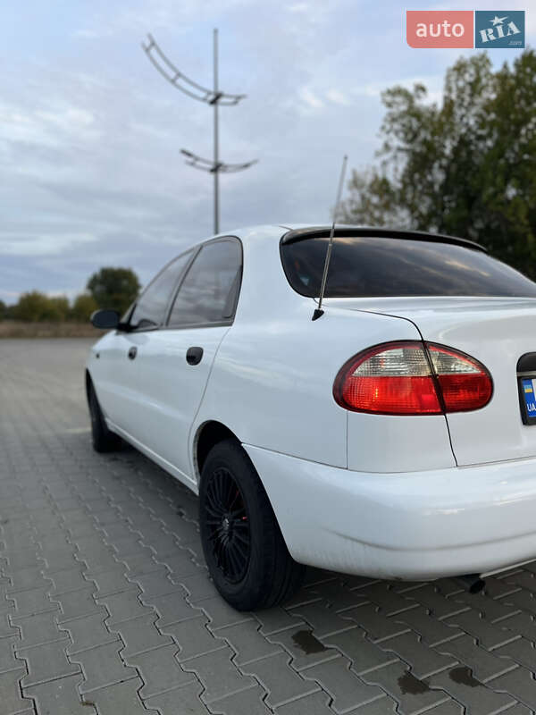 Седан Daewoo Lanos 1998 в Золотоноше