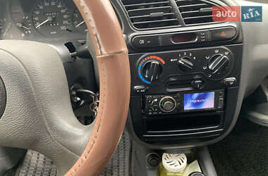 Седан Daewoo Lanos 2004 в 