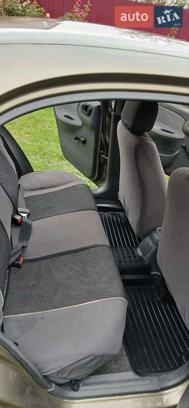 Седан Daewoo Lanos 2005 в Смыковцы