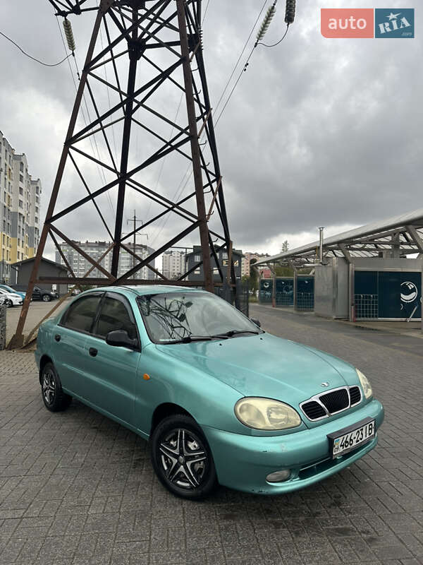 Седан Daewoo Lanos 1999 в 