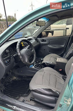 Седан Daewoo Lanos 1999 в 