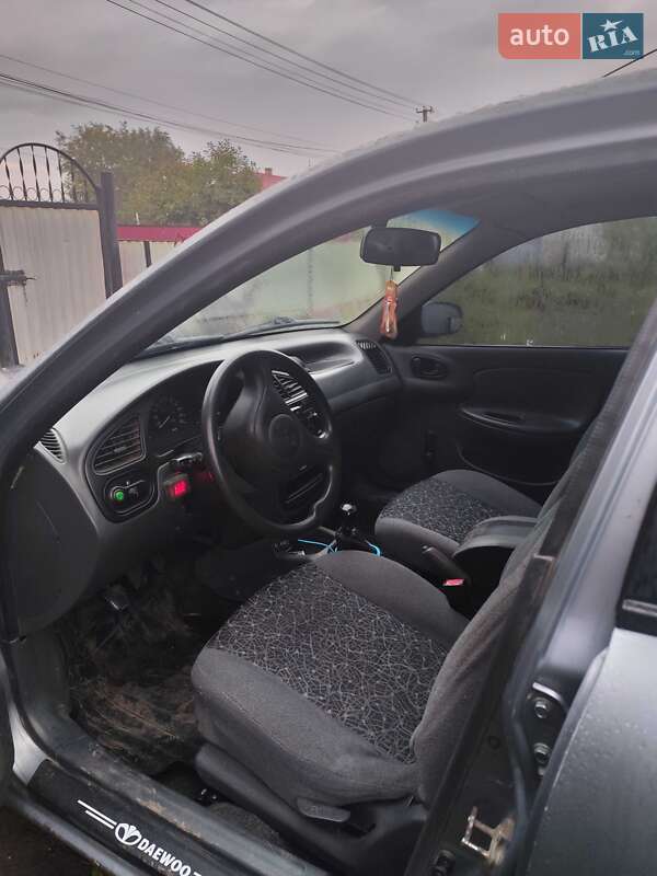Седан Daewoo Lanos 2009 в Новоселице