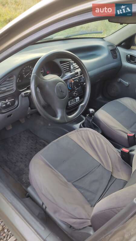 Седан Daewoo Lanos 2006 в Долине