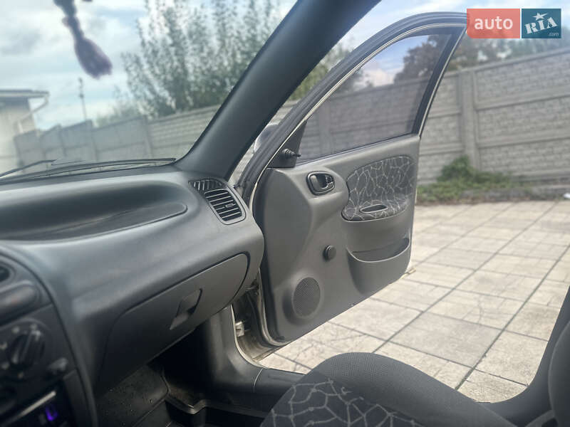 Седан Daewoo Lanos 2003 в Каменском