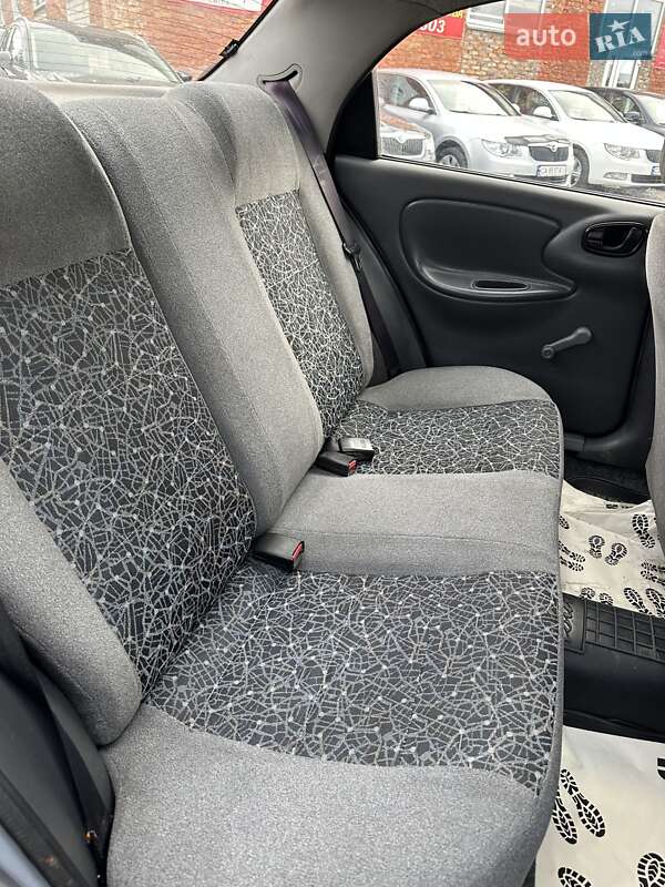 Седан Daewoo Lanos 2010 в Смеле