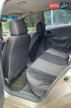 Седан Daewoo Lanos 2004 в 