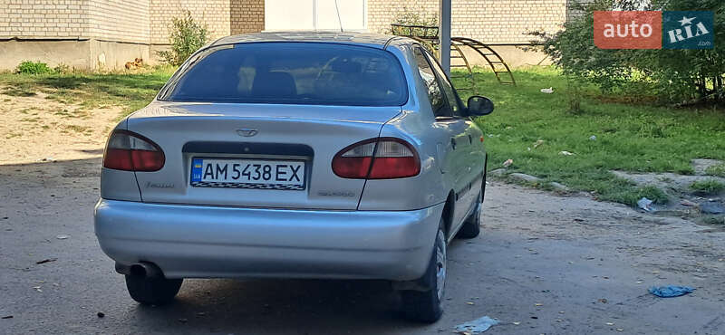 Седан Daewoo Lanos 2004 в Житомире