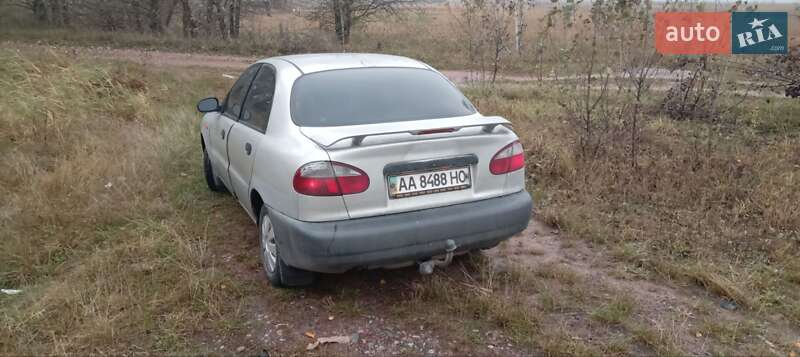 Седан Daewoo Lanos 2001 в Коростене