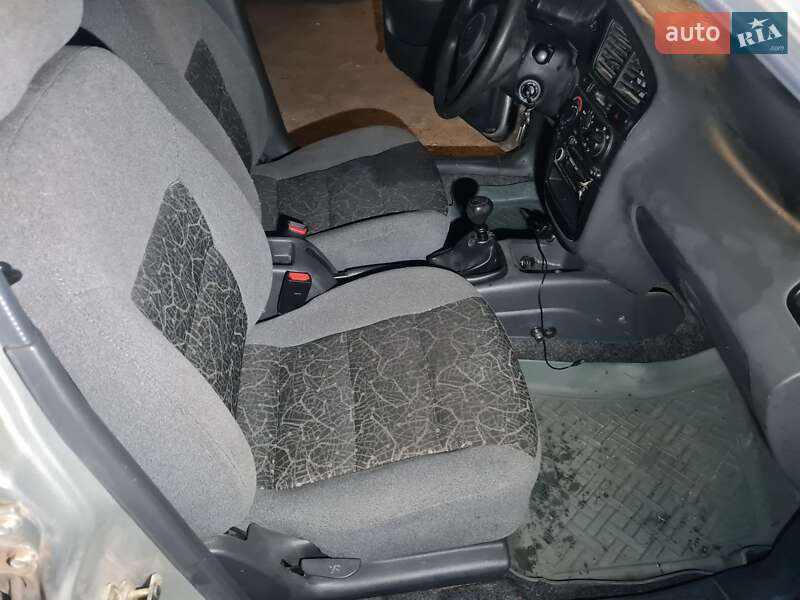 Седан Daewoo Lanos 2006 в Сумах