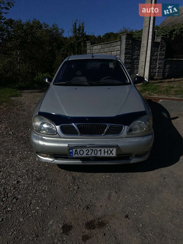 Седан Daewoo Lanos 2004 в 