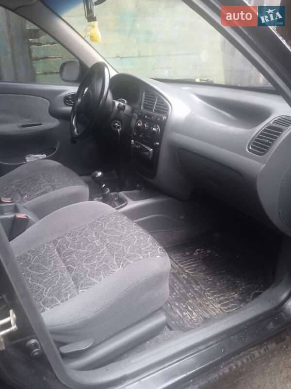 Седан Daewoo Lanos 2008 в Понорниці