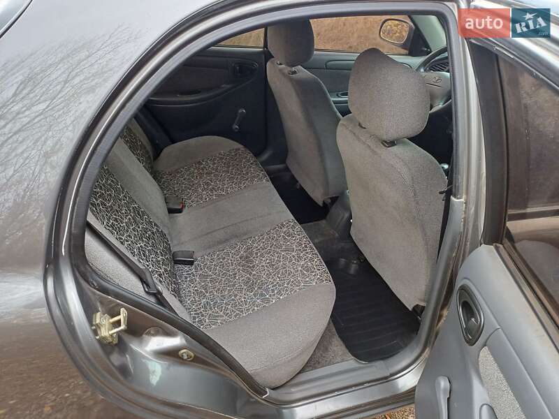 Седан Daewoo Lanos 2012 в Первомайске