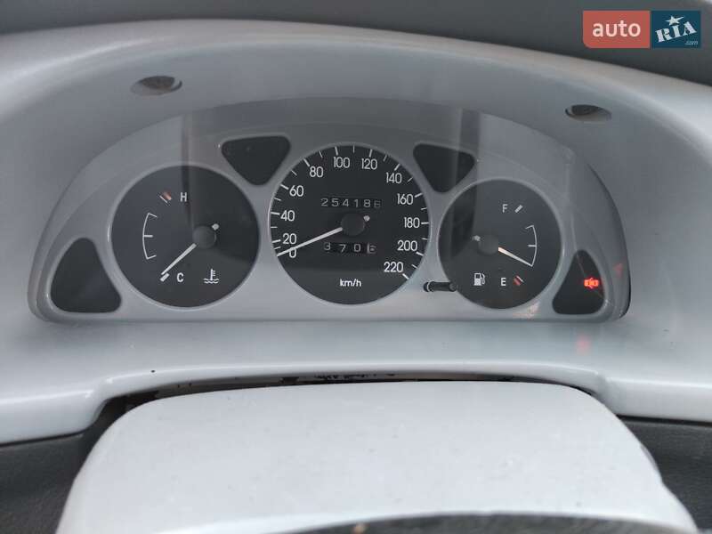 Седан Daewoo Lanos 2003 в Львове