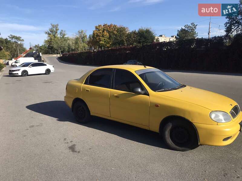 Седан Daewoo Lanos 2002 в Днепре