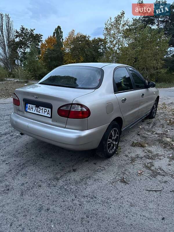 Седан Daewoo Lanos 2004 в Горишних Плавнях