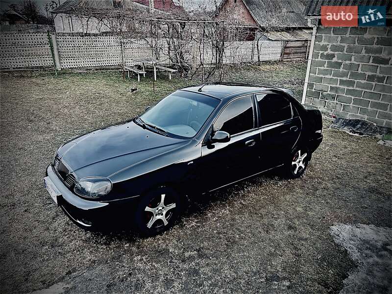 Седан Daewoo Lanos 2008 в Коростене