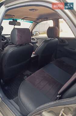 Седан Daewoo Lanos 2004 в  фото 3 Седан Daewoo Lanos 2004 в