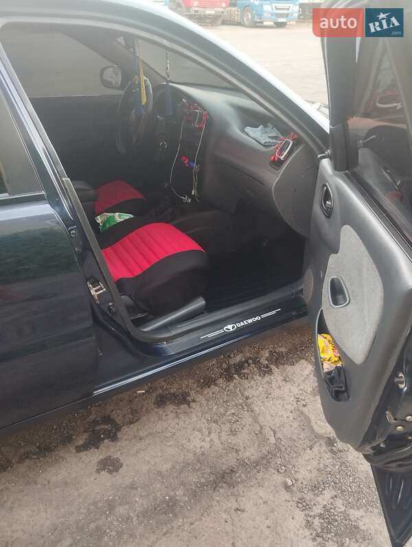 Седан Daewoo Lanos 2004 в Томашполе