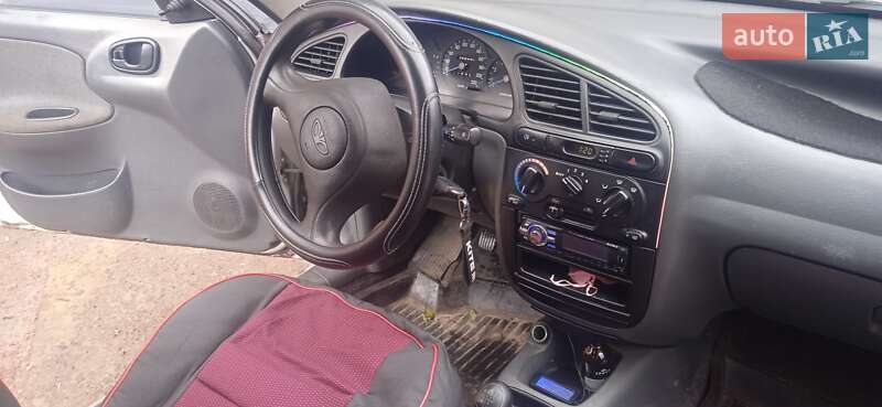 Седан Daewoo Lanos 2008 в Киеве