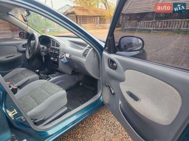 Седан Daewoo Lanos 2005 в Рогатине