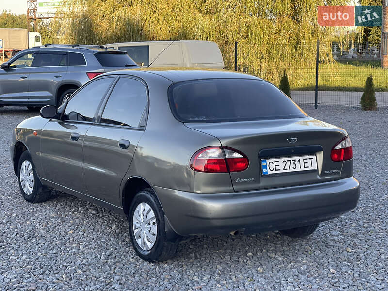 Седан Daewoo Lanos 2003 в Чернівцях