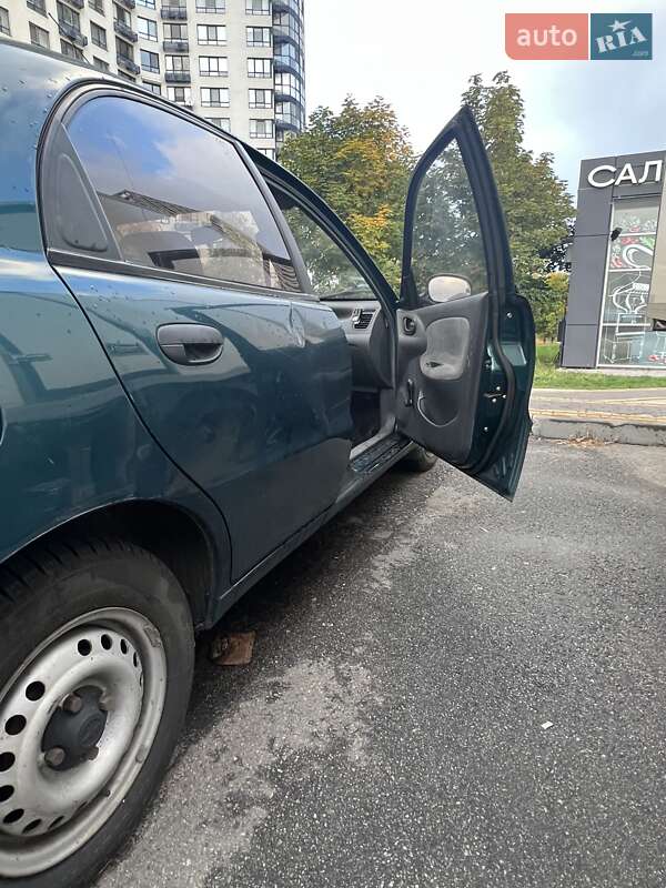 Седан Daewoo Lanos 2005 в Киеве