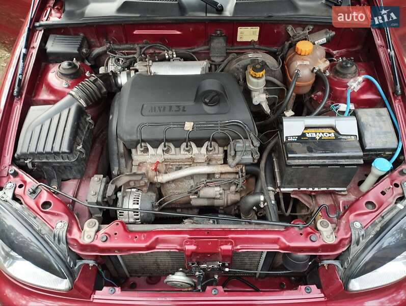 Седан Daewoo Lanos 2002 в Черкассах