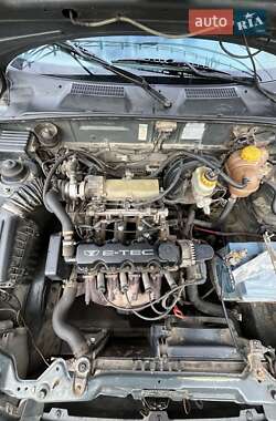 Седан Daewoo Lanos 1998 в 