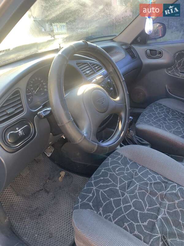 Седан Daewoo Lanos 2003 в Миколаєві