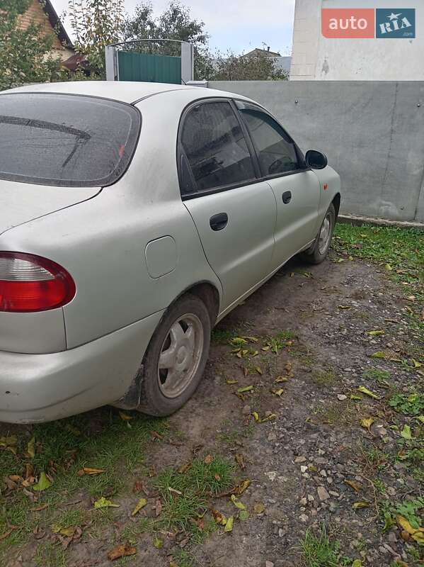 Седан Daewoo Lanos 2004 в Конотопі