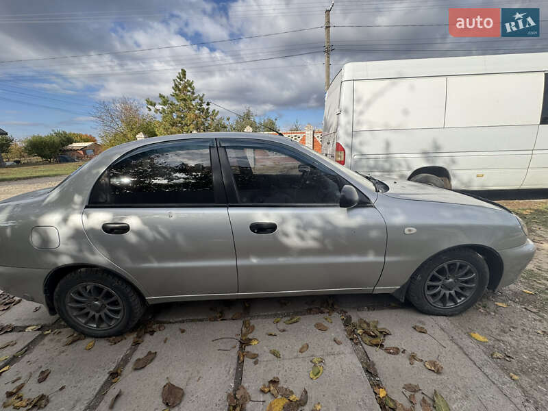 Седан Daewoo Lanos 2008 в Соленом