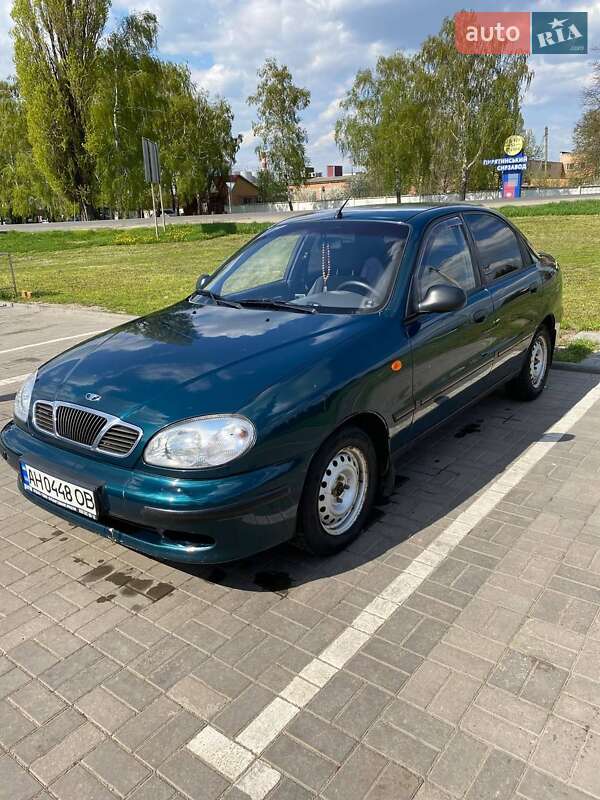 Седан Daewoo Lanos 2004 в Харькове