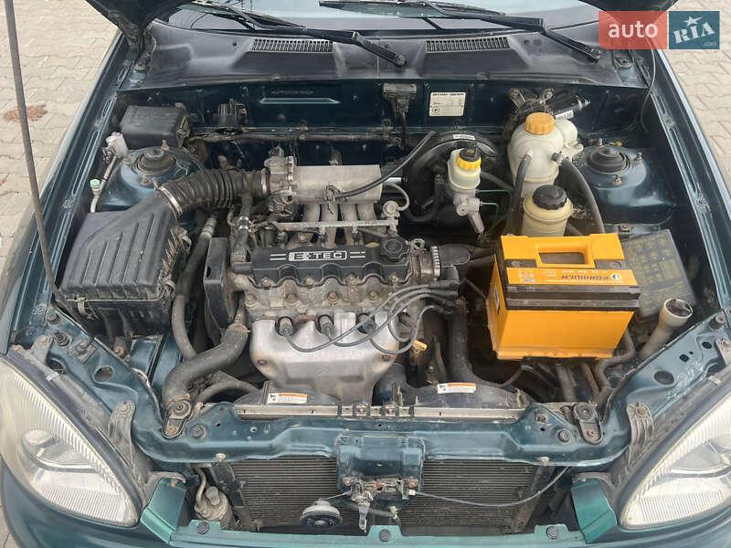 Седан Daewoo Lanos 2002 в Одессе