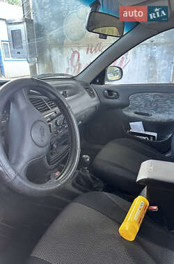 Седан Daewoo Lanos 1998 в 