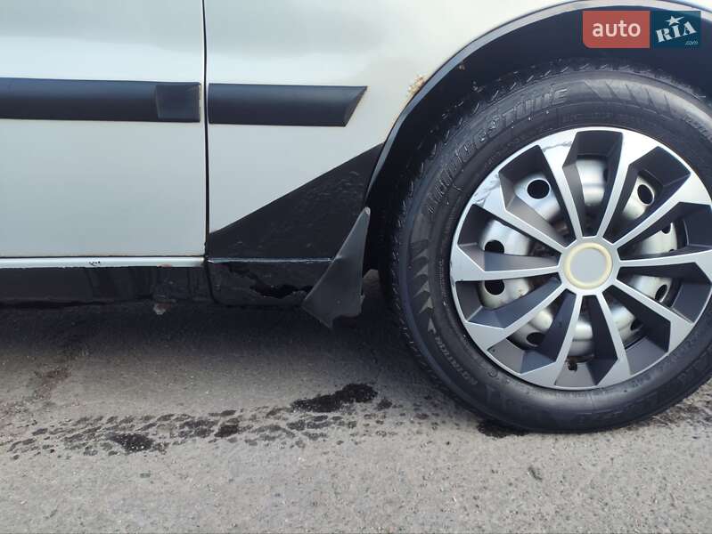 Седан Daewoo Lanos 2011 в Дніпрі