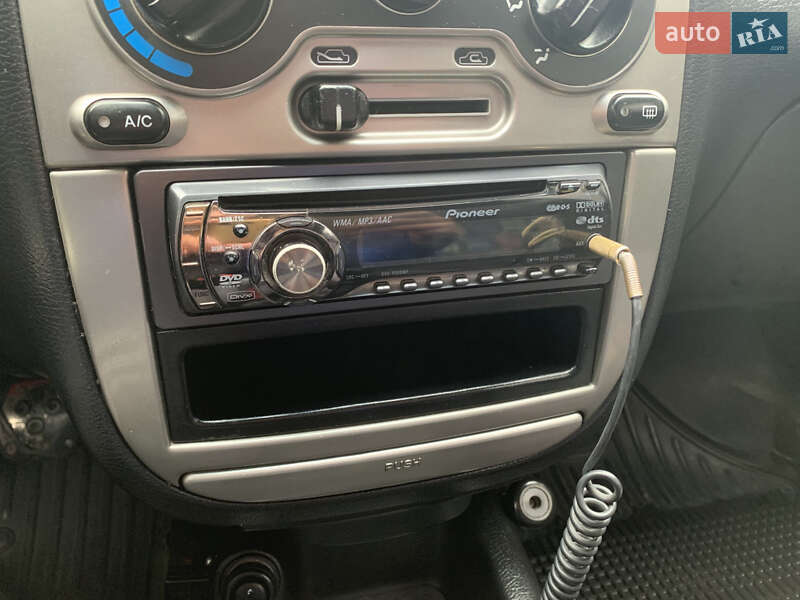 Хетчбек Daewoo Lanos 2003 в Дніпрі