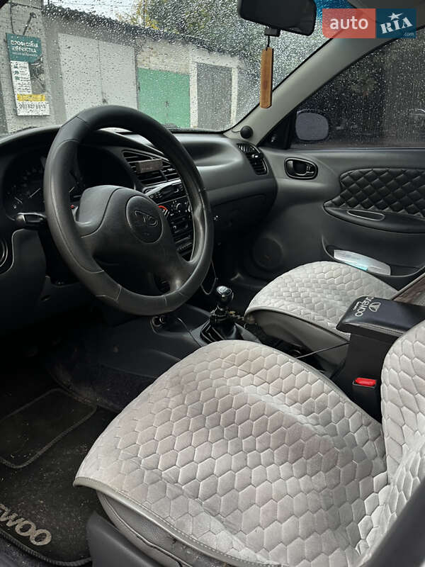 Седан Daewoo Lanos 1998 в Золотоноше