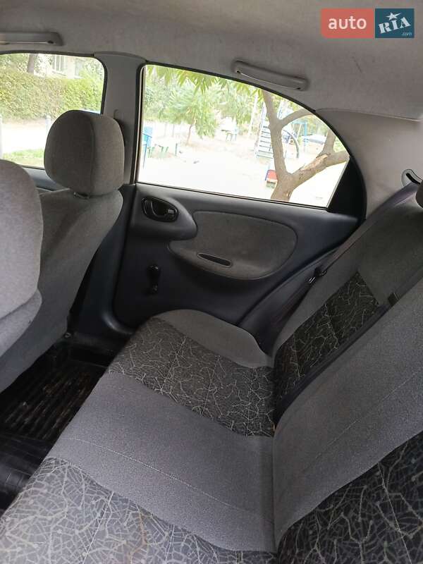 Седан Daewoo Lanos 2006 в Харькове