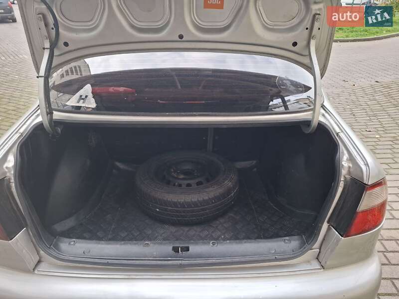 Седан Daewoo Lanos 2008 в Луцьку