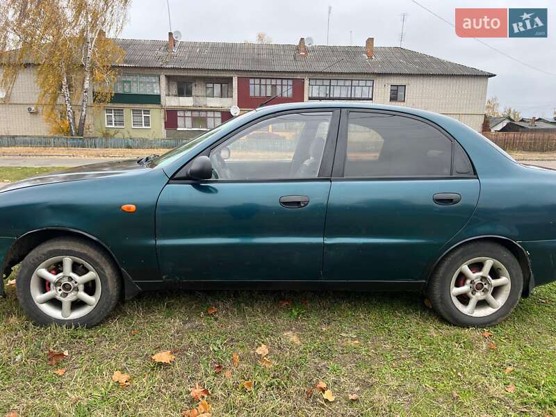 Седан Daewoo Lanos 2003 в Репках