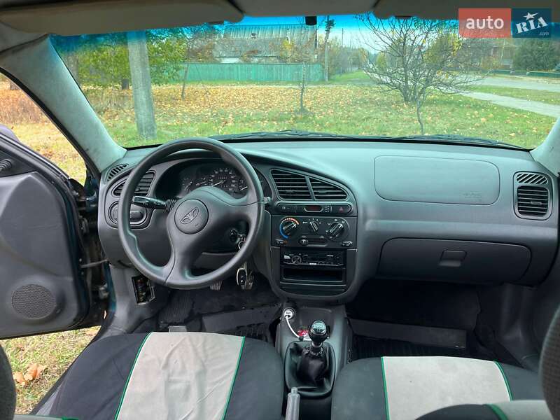 Седан Daewoo Lanos 2003 в Репках