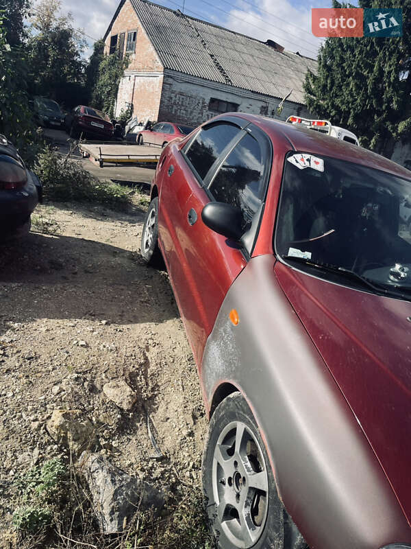 Седан Daewoo Lanos 2002 в Староконстантинове
