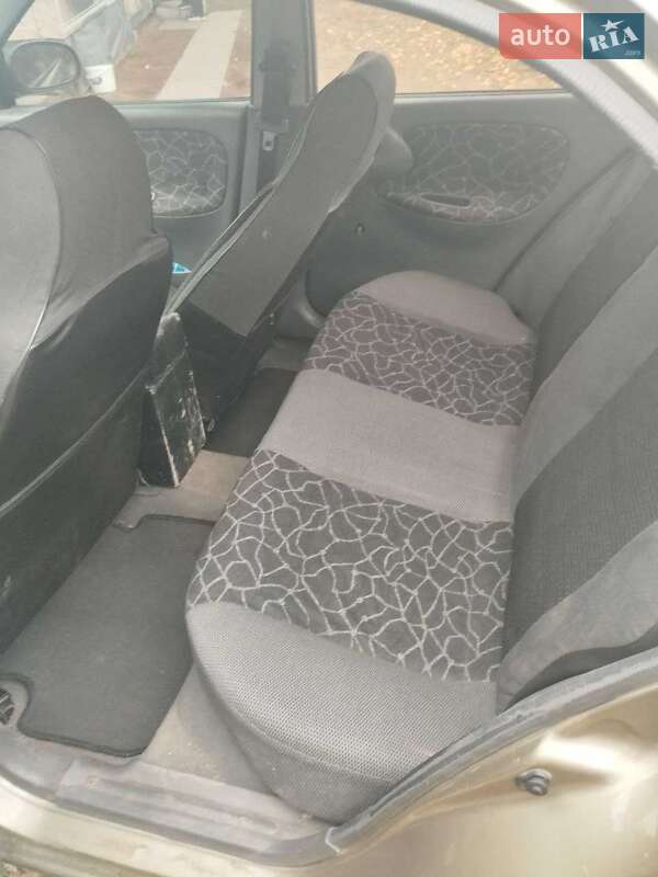 Седан Daewoo Lanos 2003 в Дніпрі фото 2 Седан Daewoo Lanos 2003 в Дніпрі